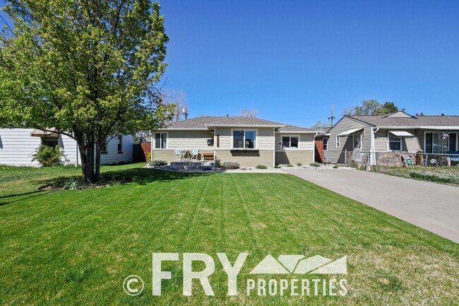 Updated Chaffee Park Home - Minutes from LoHi - Updated Chaffee Park Home - Minutes from LoHi