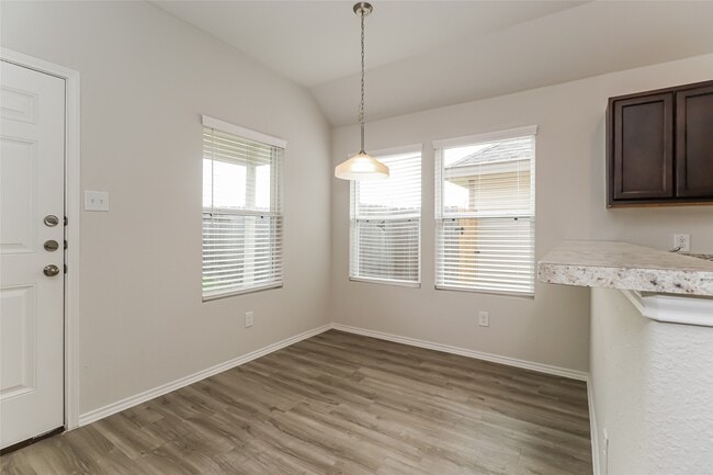 Photo - 25372 Claremont Hills Ln