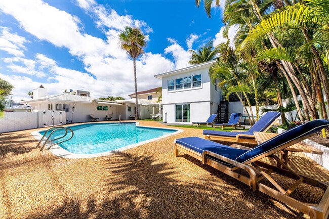 Photo - 3329 NE 17th St