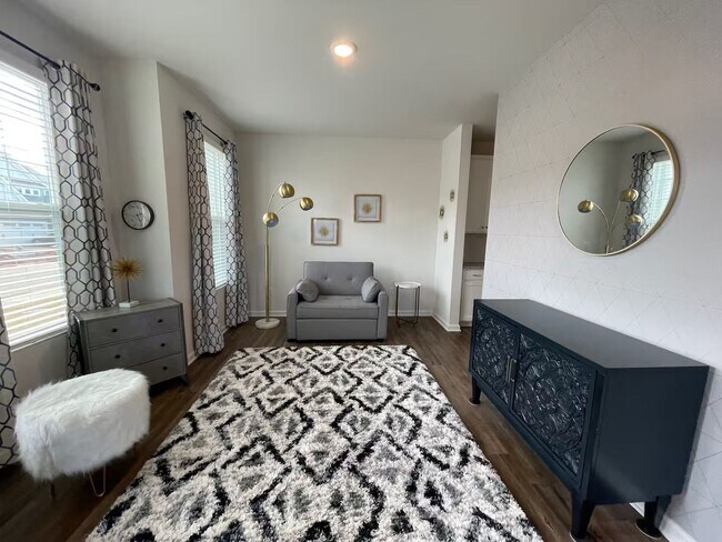 Photo - Furnished Townhome in Greer is Available