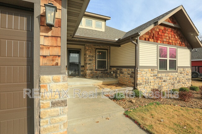 Photo - 1000 Peak St