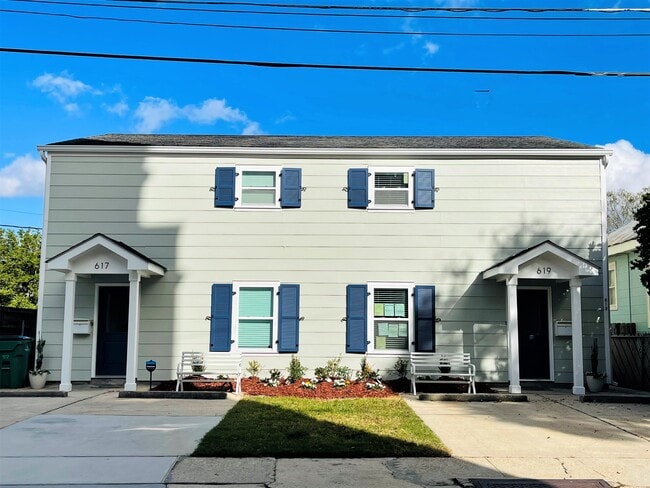 Photo - 619 Lavoisier St