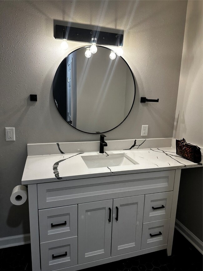 Photo - 10525 Fairland Dr