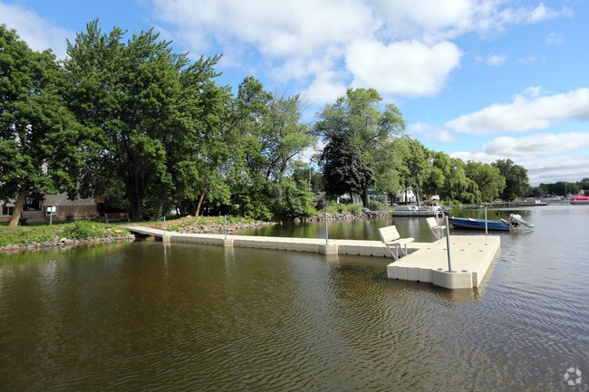 Private Docks - Forest Lake NorthShore Apartments LLC (1167)