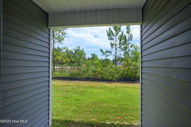 Photo - 329 S Stingray Ln