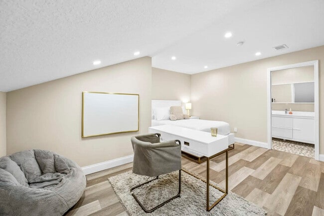 Photo - 8130 S Tropical Trail Unidad ID1044416P