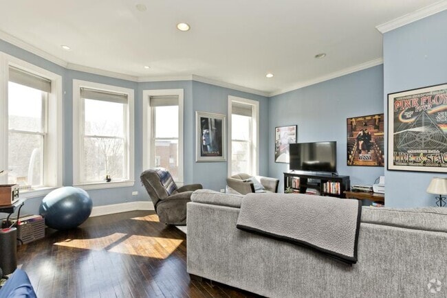 Building Photo - 3 bedroom in Chicago IL 60607 Unit 3F Rental