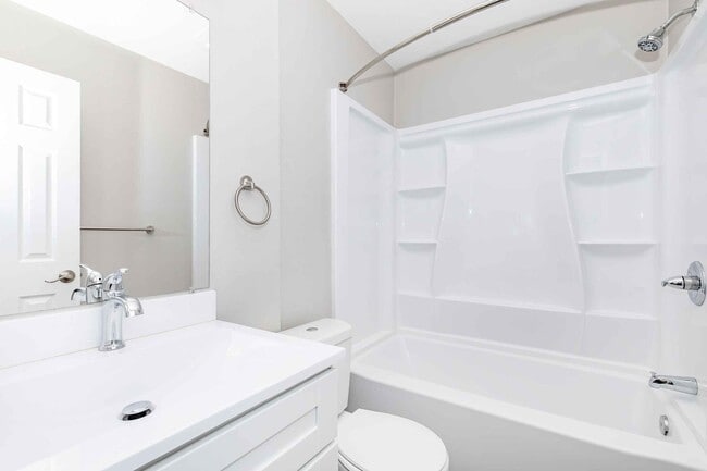 Photo - Ladera Woods