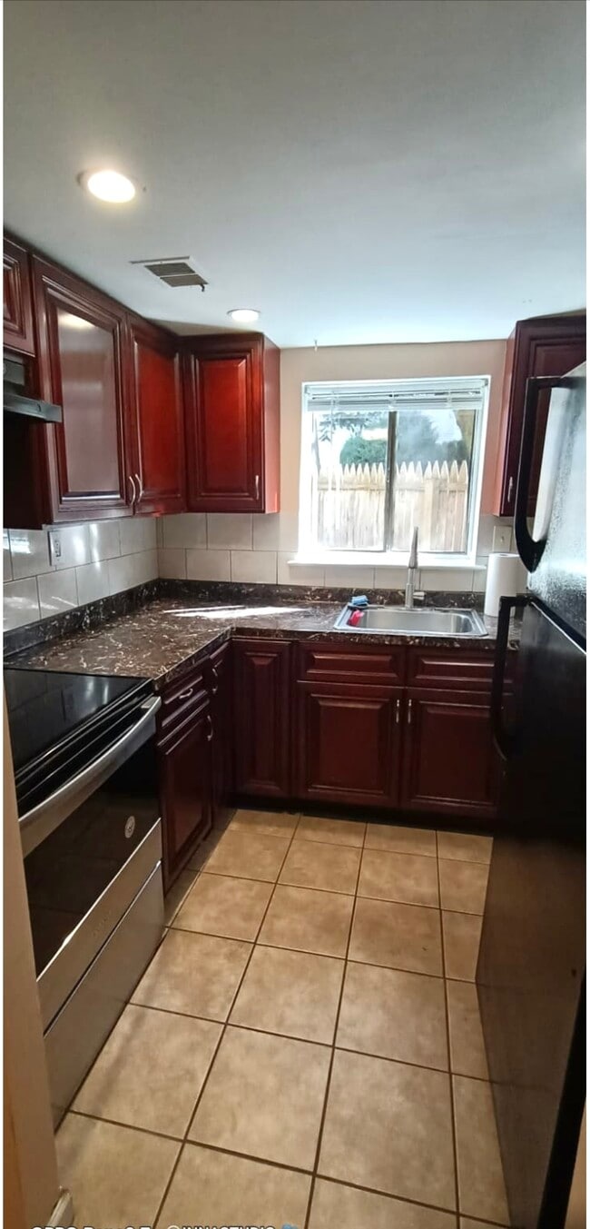 Building Photo - 8030 Ditman St Rental