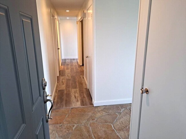 Photo - 2-Bedroom Condo Near Downtown Gig Harbor w...