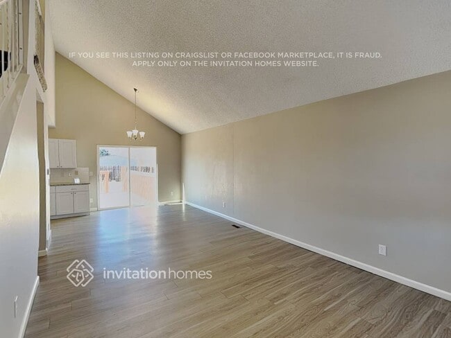 Photo - 2821 S Argonne St