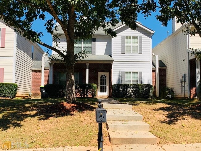 Photo - 221 Southwind Ln