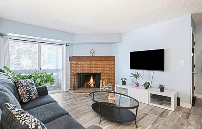 Photo - Beautiful 1 Bedroom Condo near City Center in Aurora Unidad B9