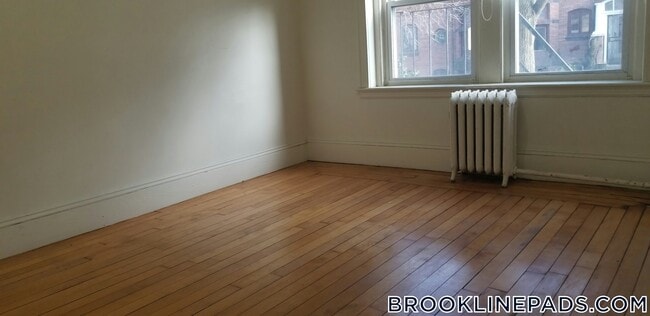 Building Photo - 1822 Beacon St