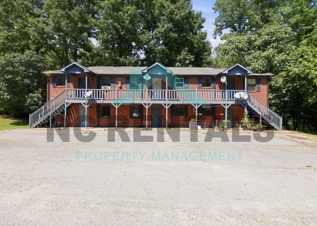 Building Photo - 2401 Markwood Ln SE Unit E