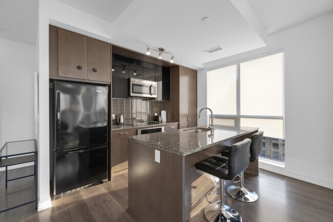 98 Lillian St Unit SI FL11-ID1403764P