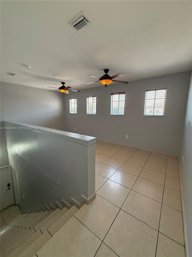 Photo - 7541 NW 176th Terrace Unidad 7541