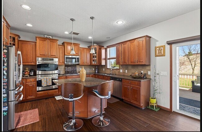 15275 Plumstone Dr