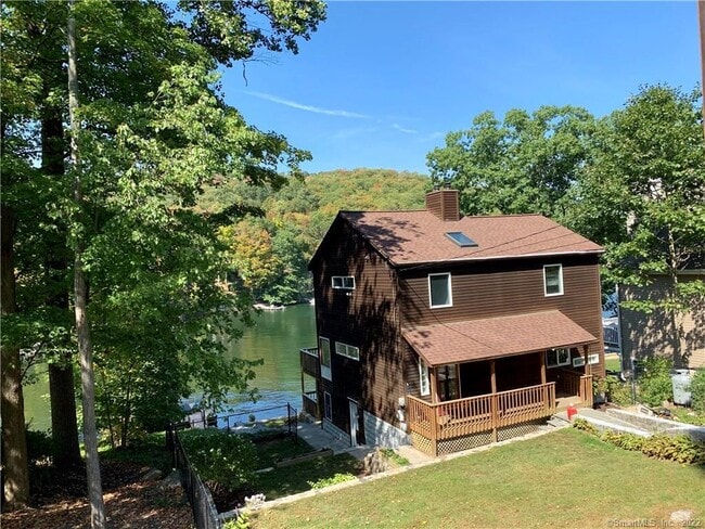 Photo - 11 Candlewood Rd
