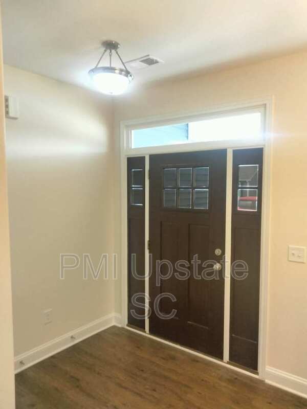 Photo - 567 Chantry Ln