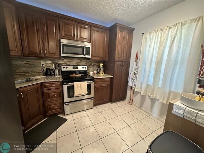 Photo - 2900 NW 42nd Ave Condo