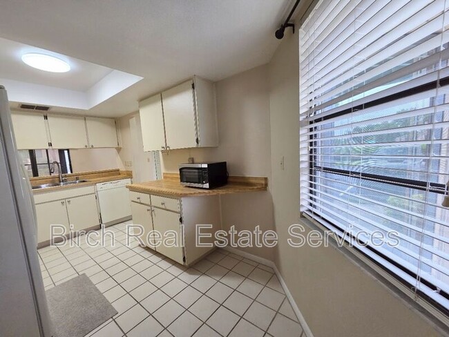 Photo - 2131 Ridge Rd S