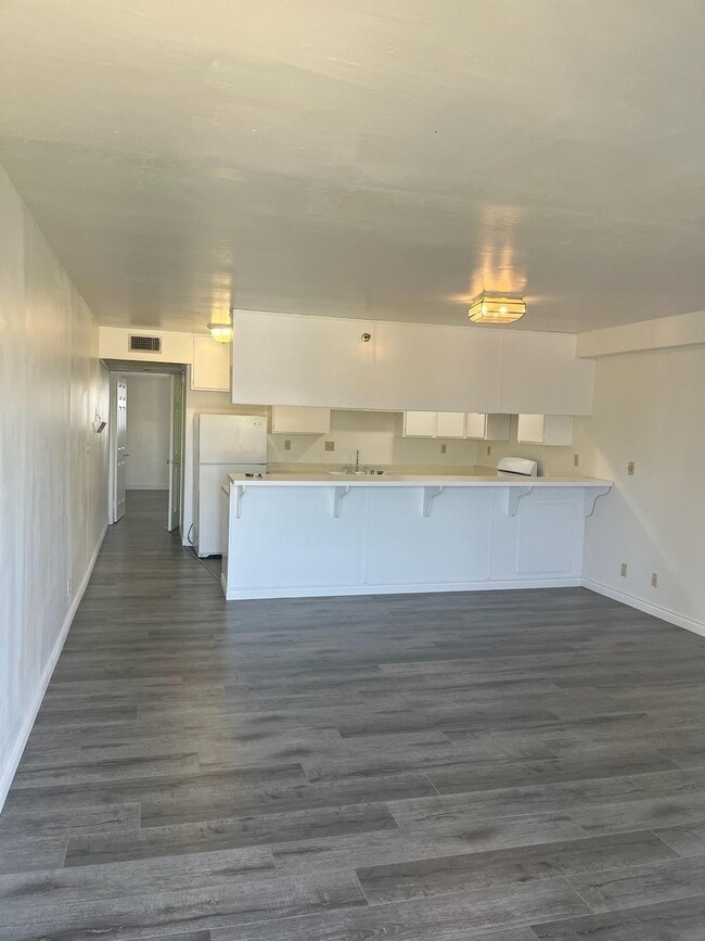 Photo - Cedar Park Apartments