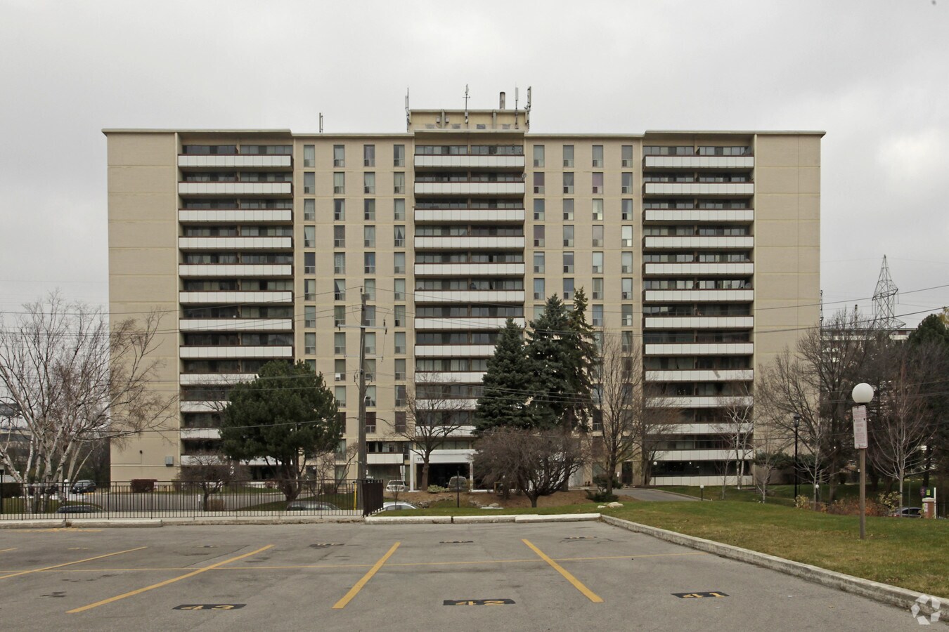 Bayview Square North - Bayview Square North