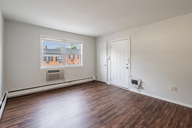 114-120 Montgomery Street Apartments