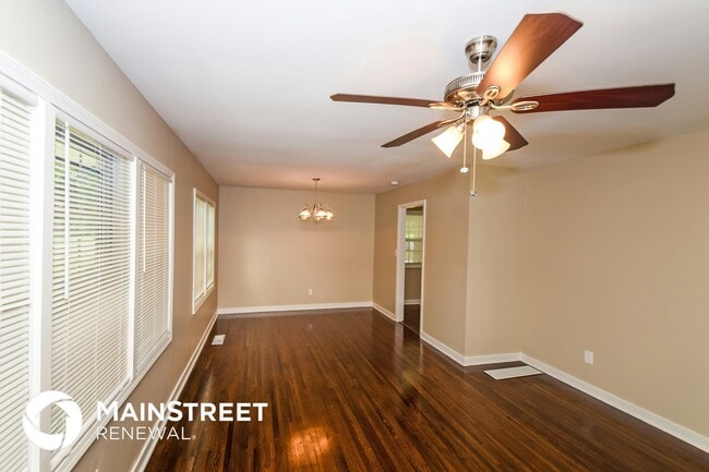 Photo - 1328 Orlando Cir NE