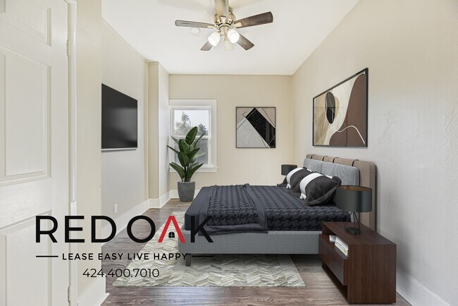 Photo - Charming Two Bedroom with Hardwood Style F... Unit 6