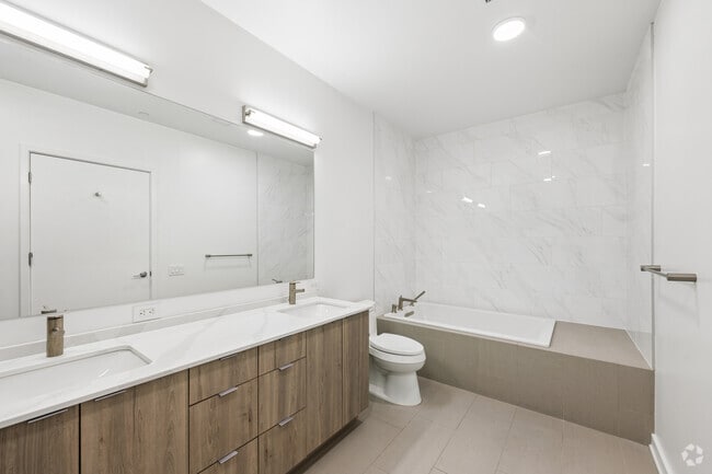 Luminaire 3BR, 2.5BA - 1,641SF - Primary Bathroom