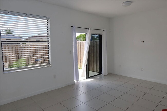 Photo - 18240 SW 148th Rd