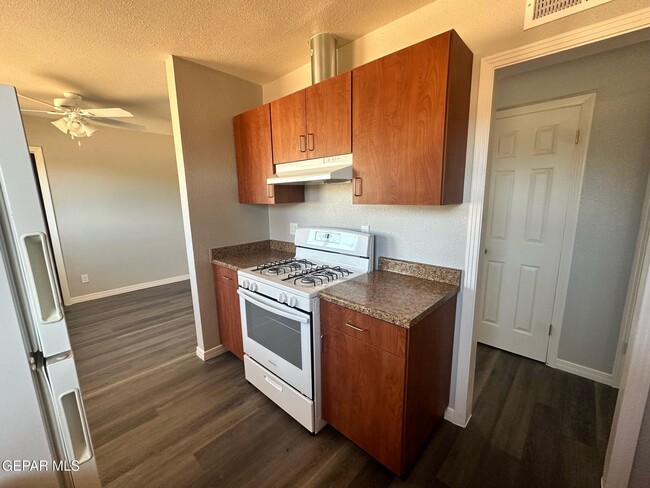 Photo - 9315 Raleigh Dr