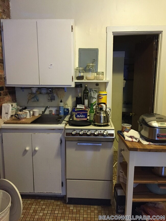 Photo - 40 Anderson St Unit 8