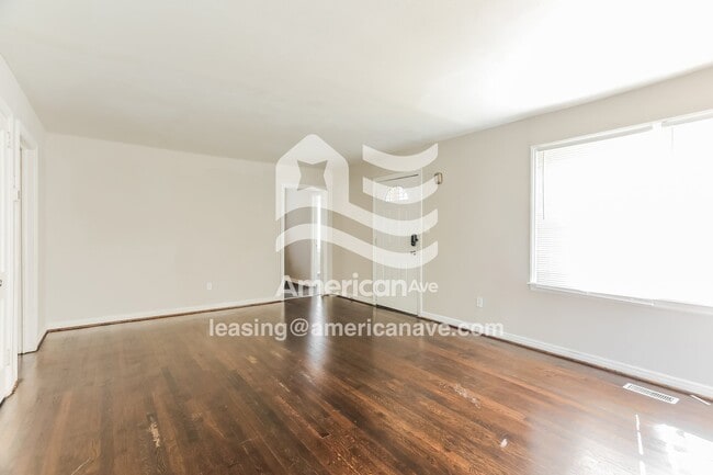 Photo - 9040 Belvoir Dr