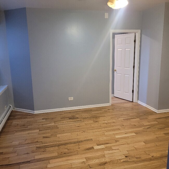 4915 S Drexel Blvd Unit 2A