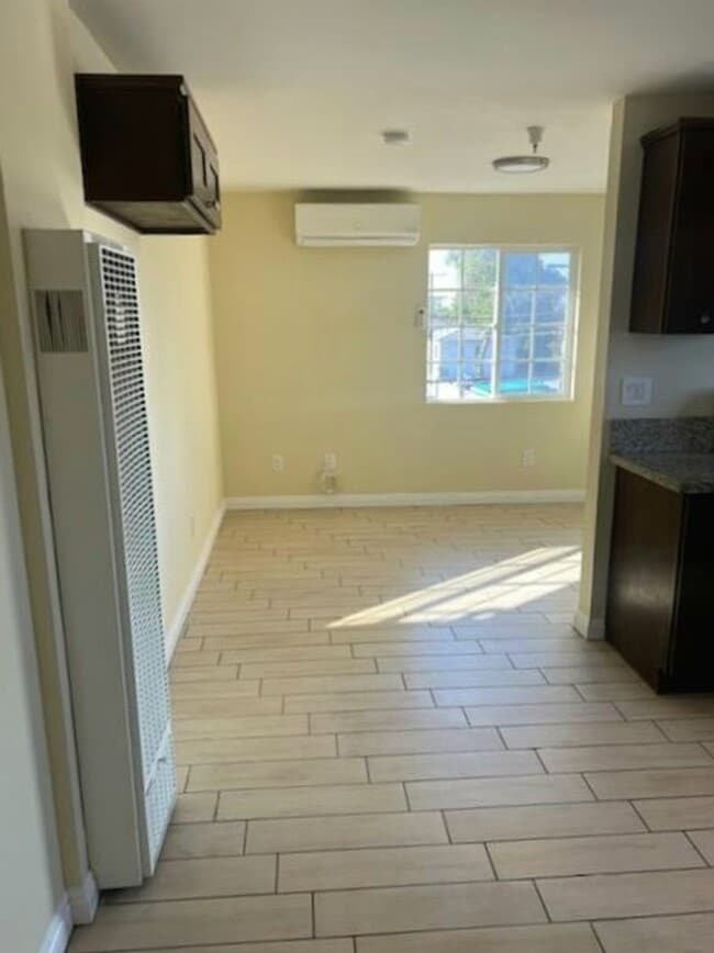 Photo - 3856 Normandie Ave Unidad 16