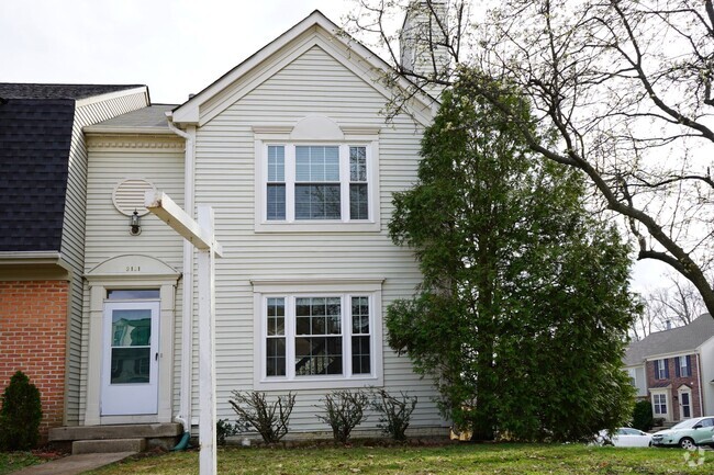 Building Photo - 4 Bedroom 3.5 Bath Townhome in Woodbridge, VA
