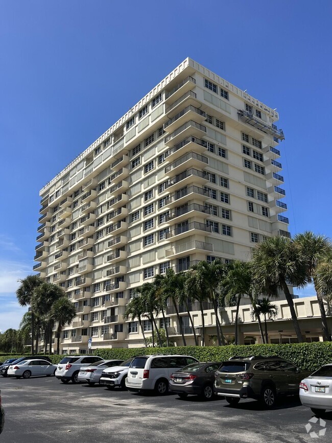 Building Photo - 2121 N Ocean Blvd Unit 303w Rental