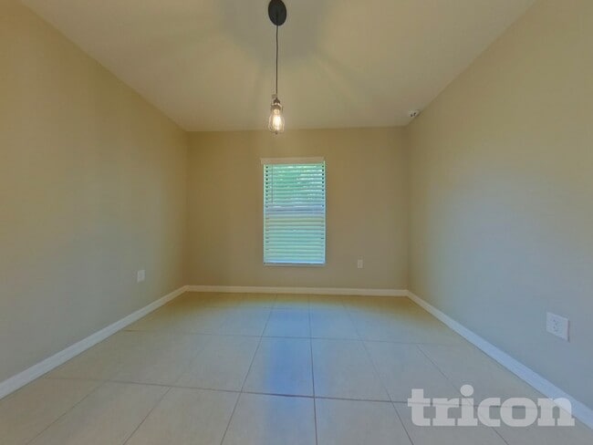 Photo - 2786 Flynn St