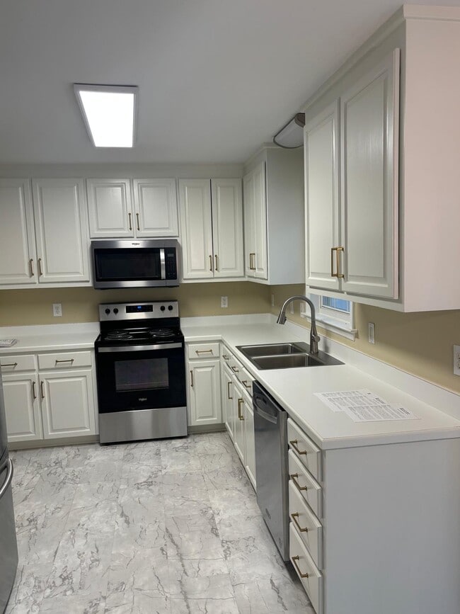 Photo - 112 Hudson Hills Rd