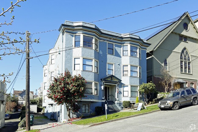 Building Photo - Corona Apartments