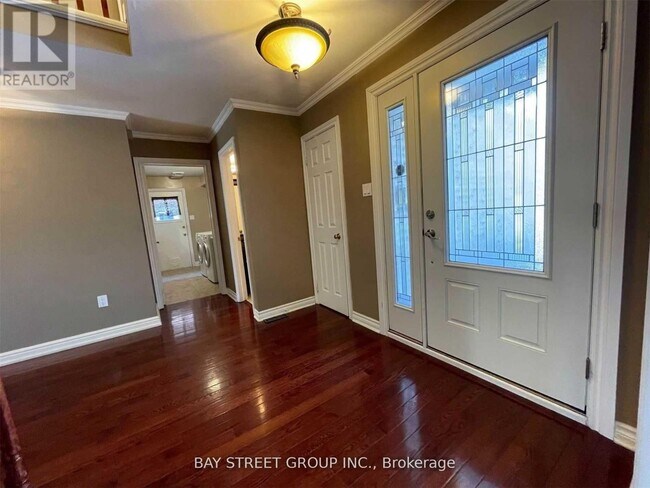 Photo - 2079 Pineview Dr