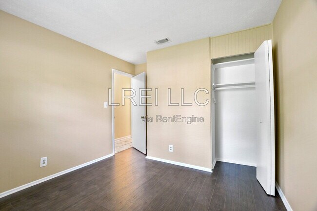 Photo - 5409 Ailanthus Trail