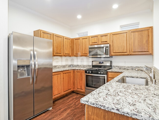 Photo - 4300 Edgewater Blvd NE