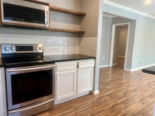 Photo - 4221 Marina St