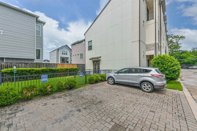 Photo - 10914 Brookeshire Chase Ln