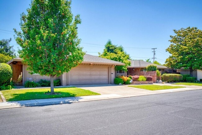Photo - Stunning home located is sought after Northgate!