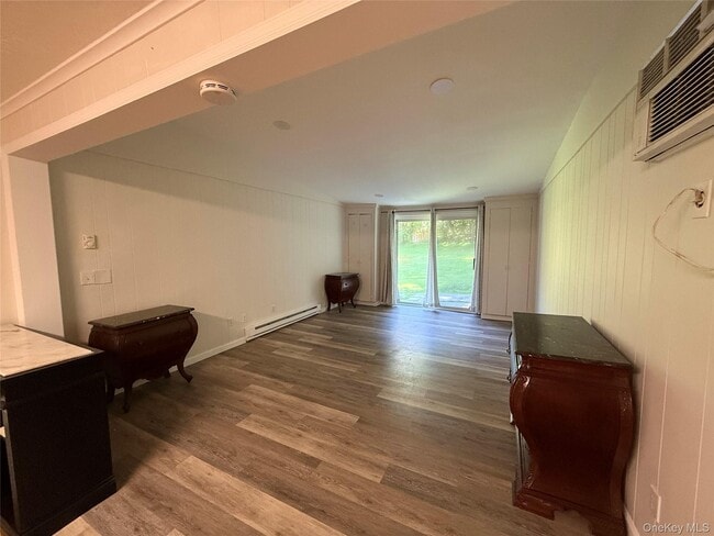 16 Ernest Ln Unit A